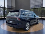 2025 Navigator Thumbnail 3