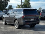 2025 Navigator Thumbnail 4