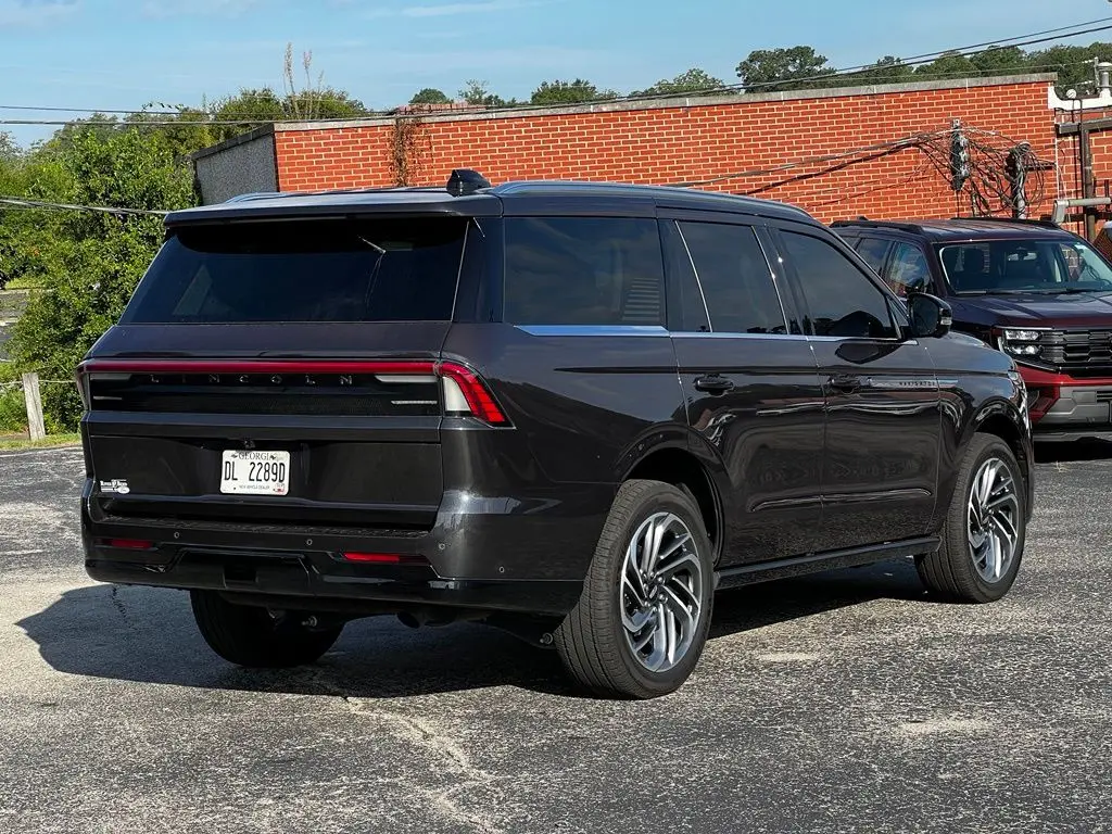 2025 Lincoln Navigator - $73,895