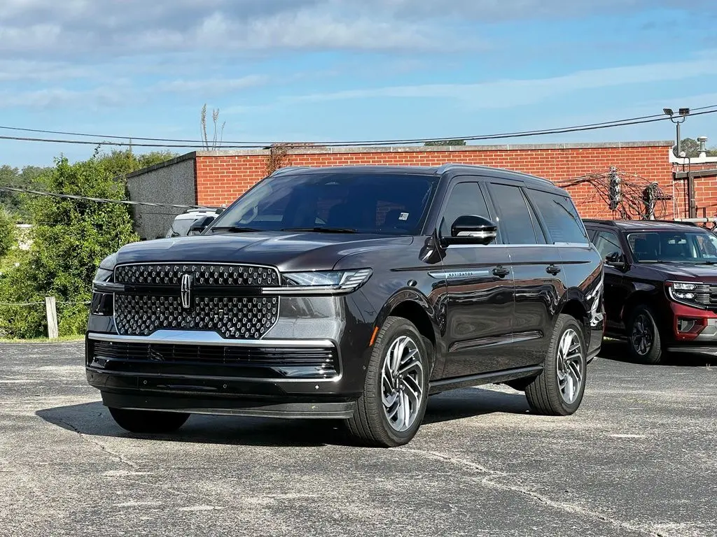 2025 Lincoln Navigator - $73,895