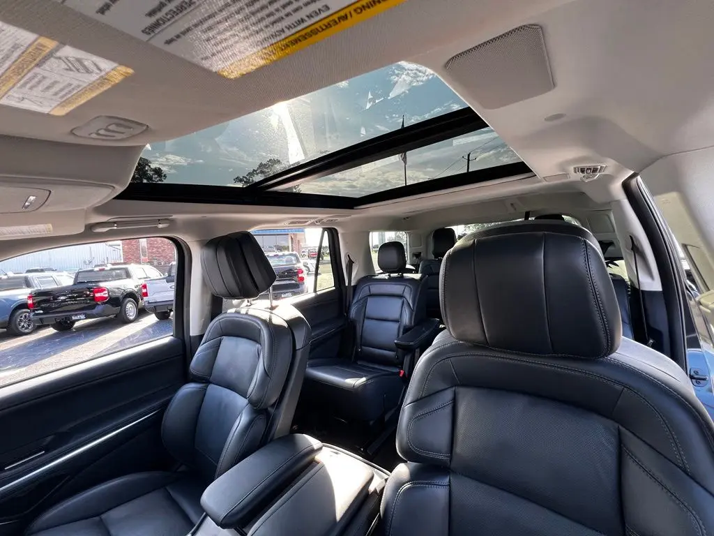 2025 Lincoln Navigator - $73,895