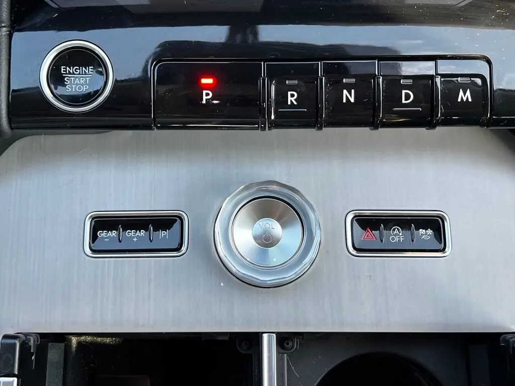 2025 Lincoln Navigator - $73,895