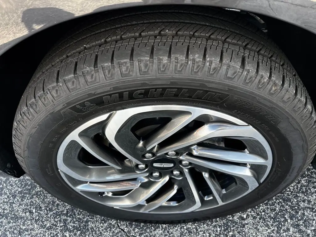 2025 Lincoln Navigator - $73,895