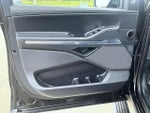 2025 Navigator Thumbnail 9
