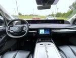 2025 Navigator Thumbnail 13