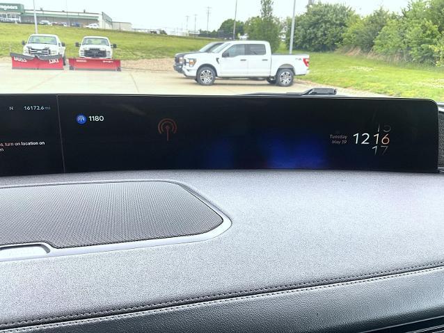 2025 Lincoln Navigator - $77,945