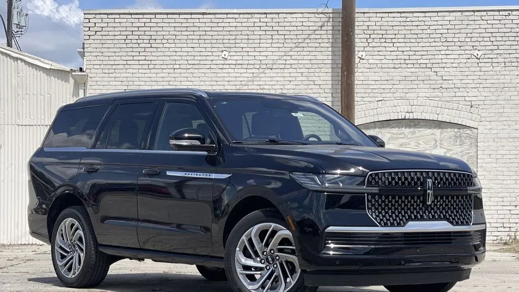 Preowned 2025 Lincoln Navigator Reserve for Sale