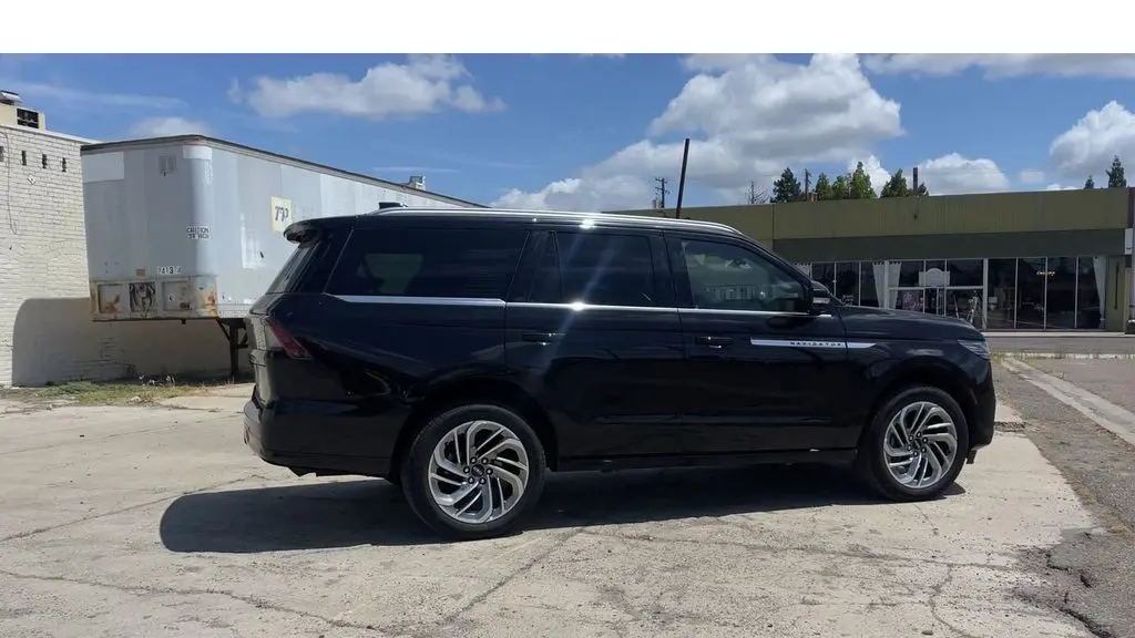 2025 Lincoln Navigator Reserve