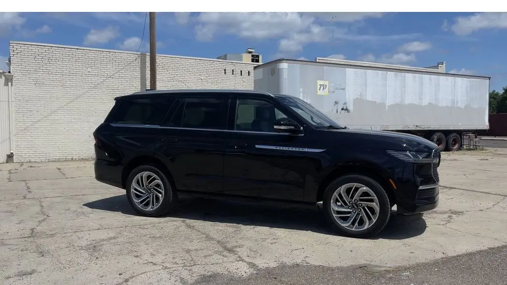 2025 Lincoln Navigator Reserve
