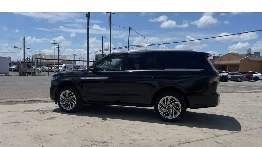 2025 Lincoln Navigator Reserve