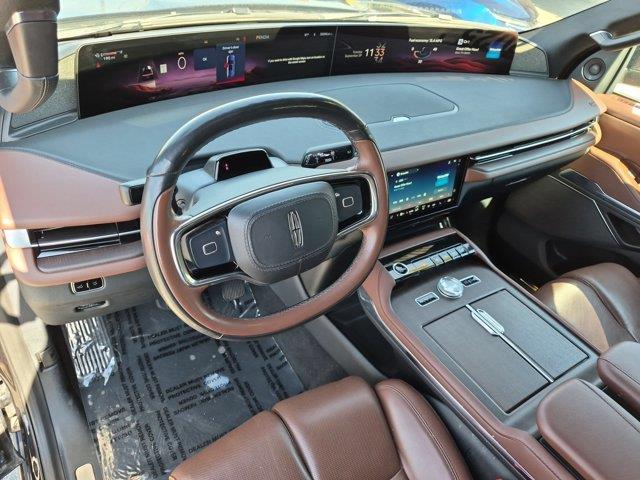 2025 Lincoln Navigator - $64,996