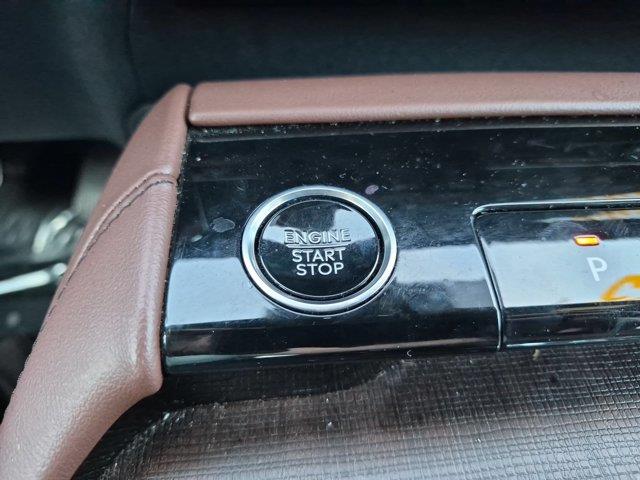 2025 Lincoln Navigator - $64,996