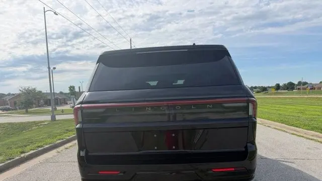 2025 Lincoln Navigator Reserve