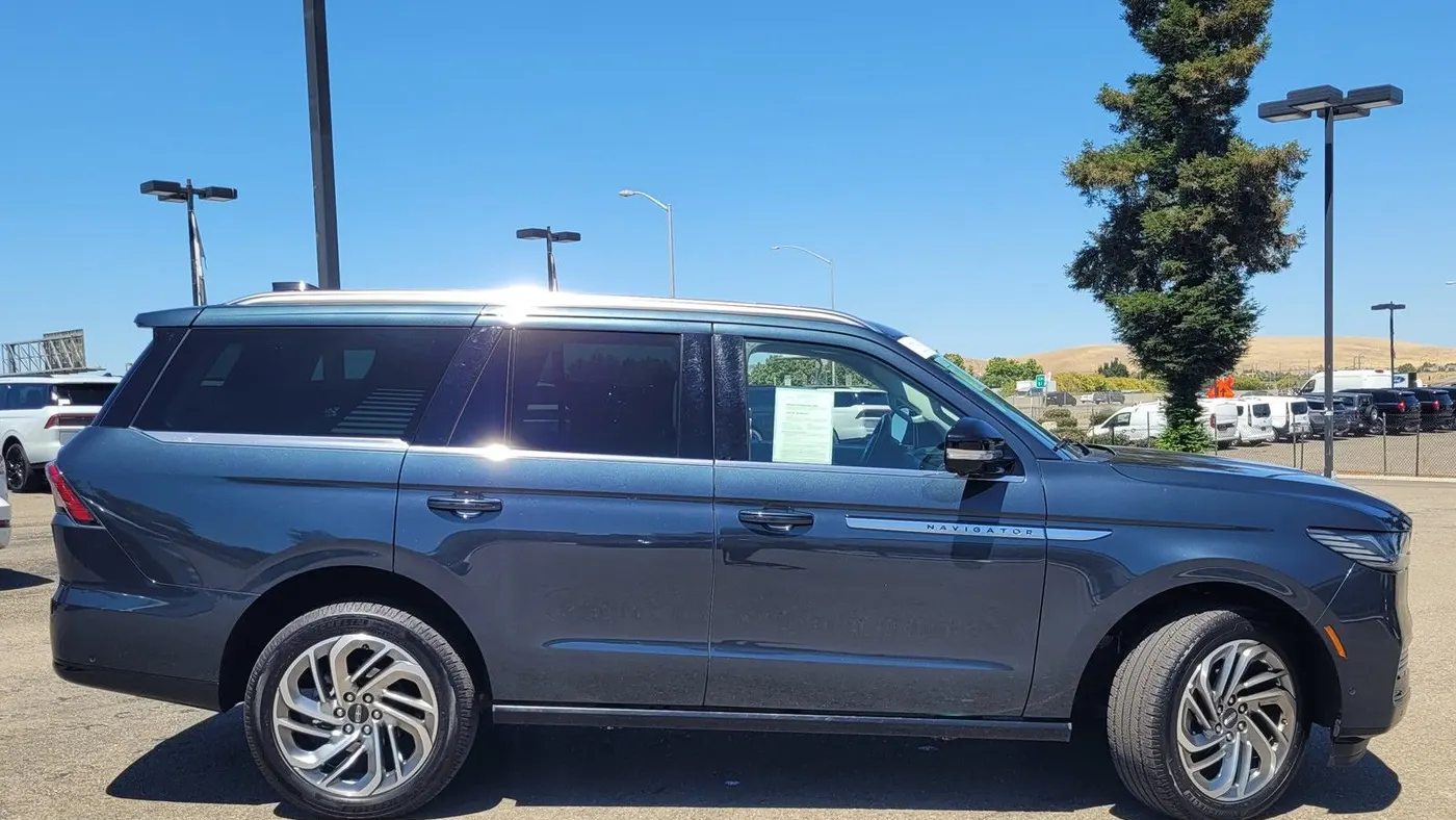 2025 Lincoln Navigator Reserve