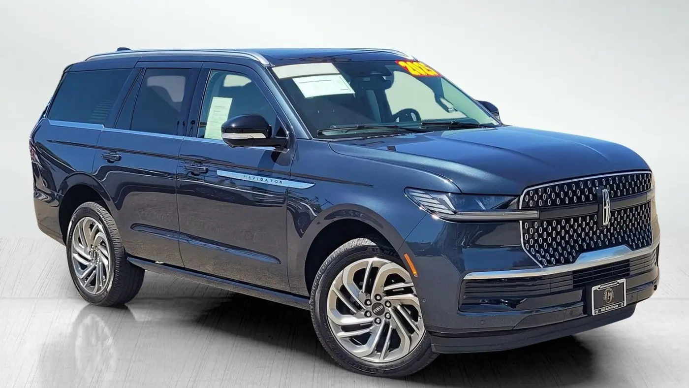 Preowned 2025 Lincoln Navigator Reserve for Sale