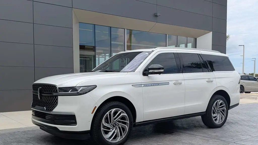 Preowned 2025 Lincoln Navigator Reserve for Sale