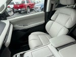 2025 Navigator Thumbnail 10