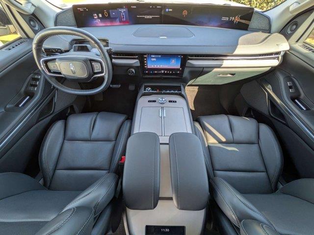2026 Lincoln Navigator - $98,989