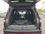 2023 Navigator Thumbnail 10