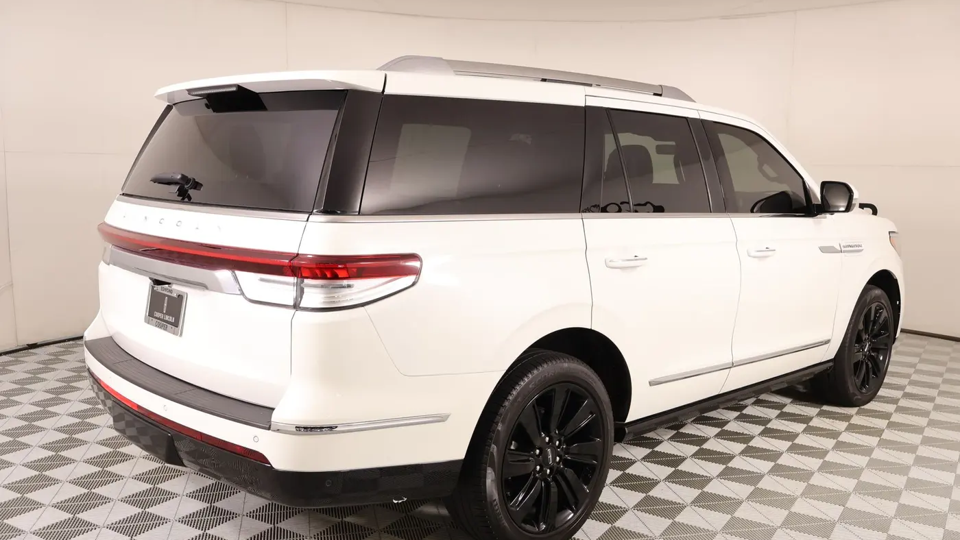2023 Lincoln Navigator Reserve