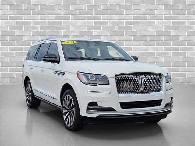 2024 Lincoln Navigator - $61,043
