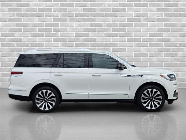 2024 Lincoln Navigator - $61,043