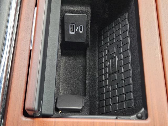 2024 Lincoln Navigator - $61,043