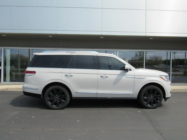 2024 Lincoln Navigator