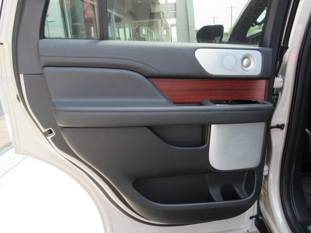 2024 Lincoln Navigator