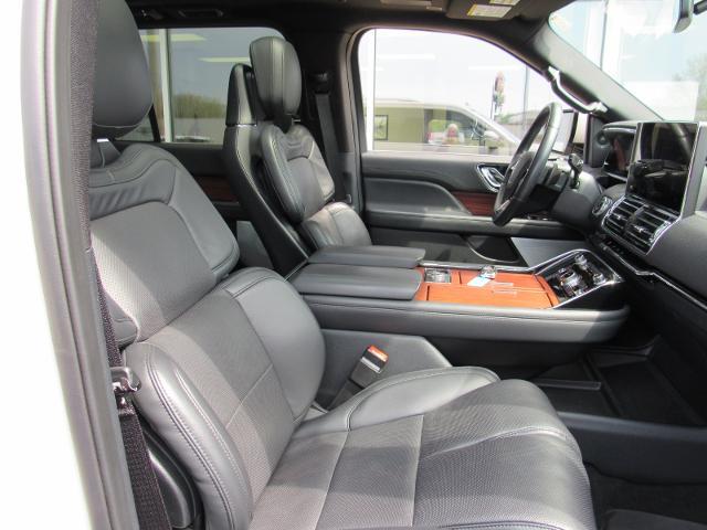 2024 Lincoln Navigator