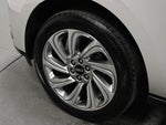2024 Navigator Thumbnail 9