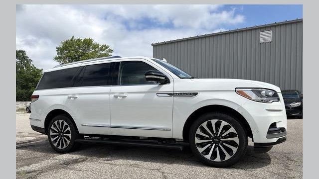 Preowned 2024 Lincoln Navigator Reserve for Sale