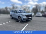 2025 Navigator Thumbnail 9
