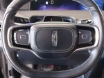 2025 Navigator Thumbnail 3