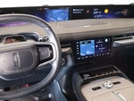 2025 Navigator Thumbnail 5