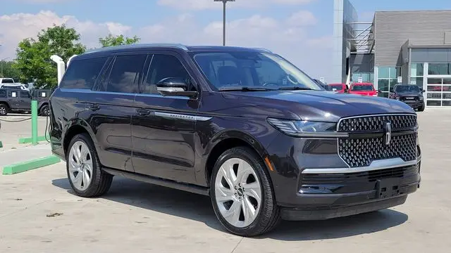 Preowned 2025 Lincoln Navigator Reserve for Sale