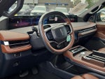 2025 Navigator Thumbnail 19