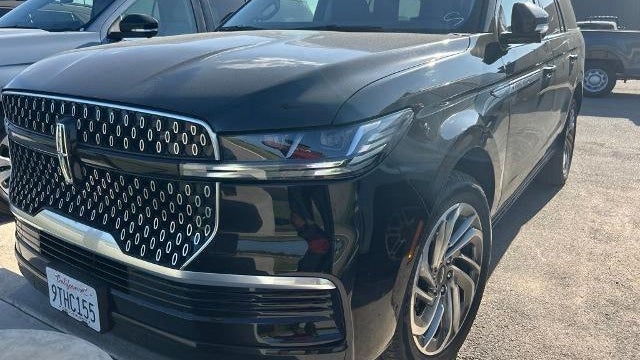 Preowned 2025 Lincoln Navigator Reserve for Sale