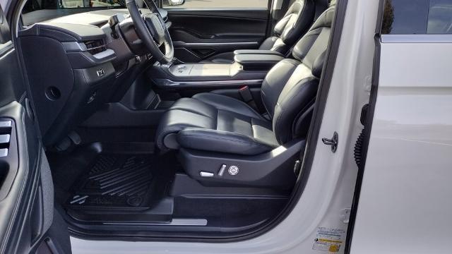2026 Lincoln Navigator - $90,999