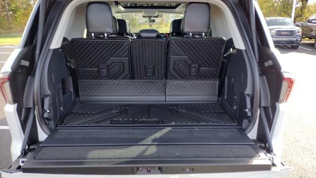 2026 Lincoln Navigator - $90,999