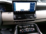 2023 Navigator Thumbnail 11