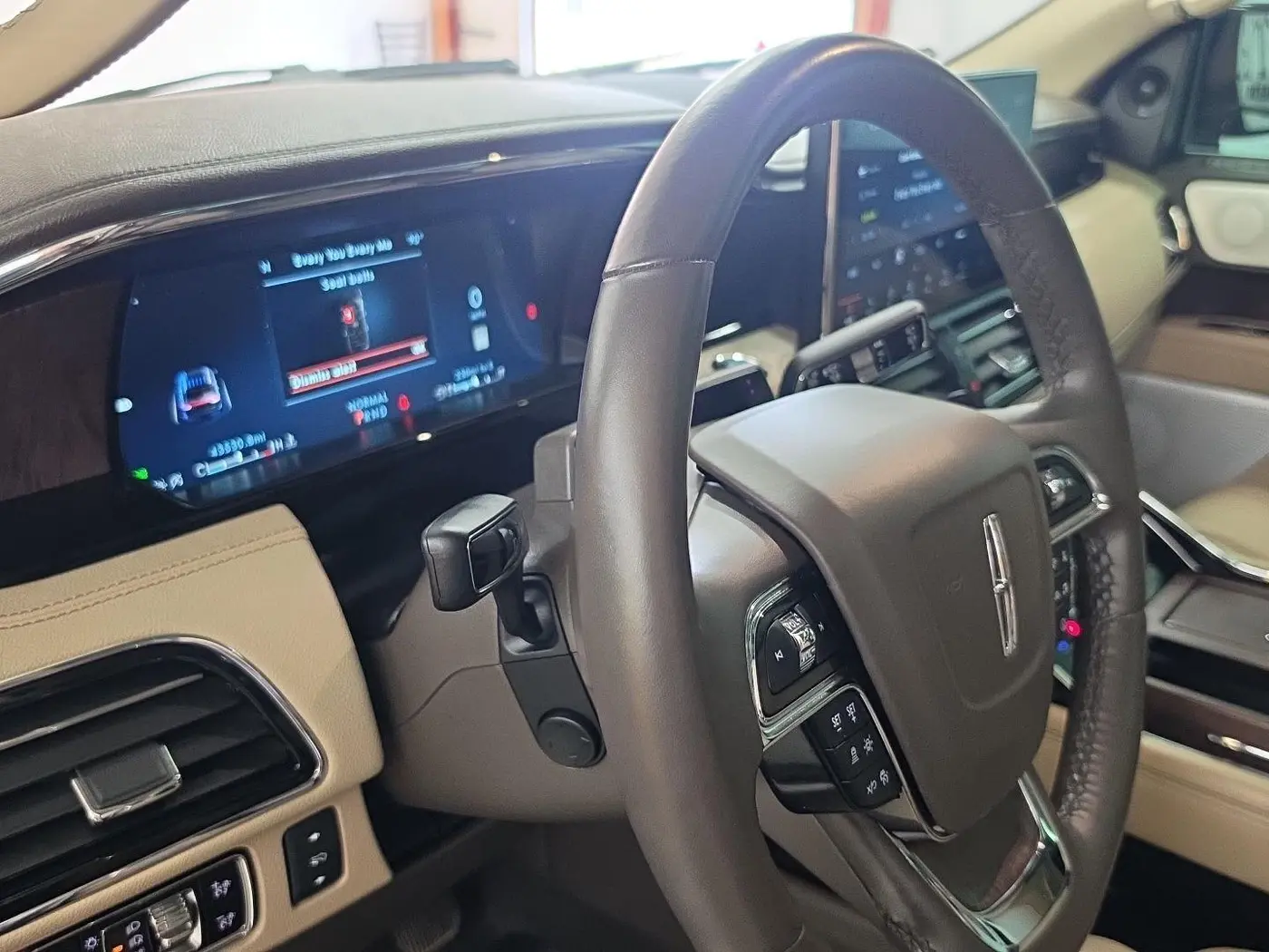 2023 Lincoln Navigator - $60,000