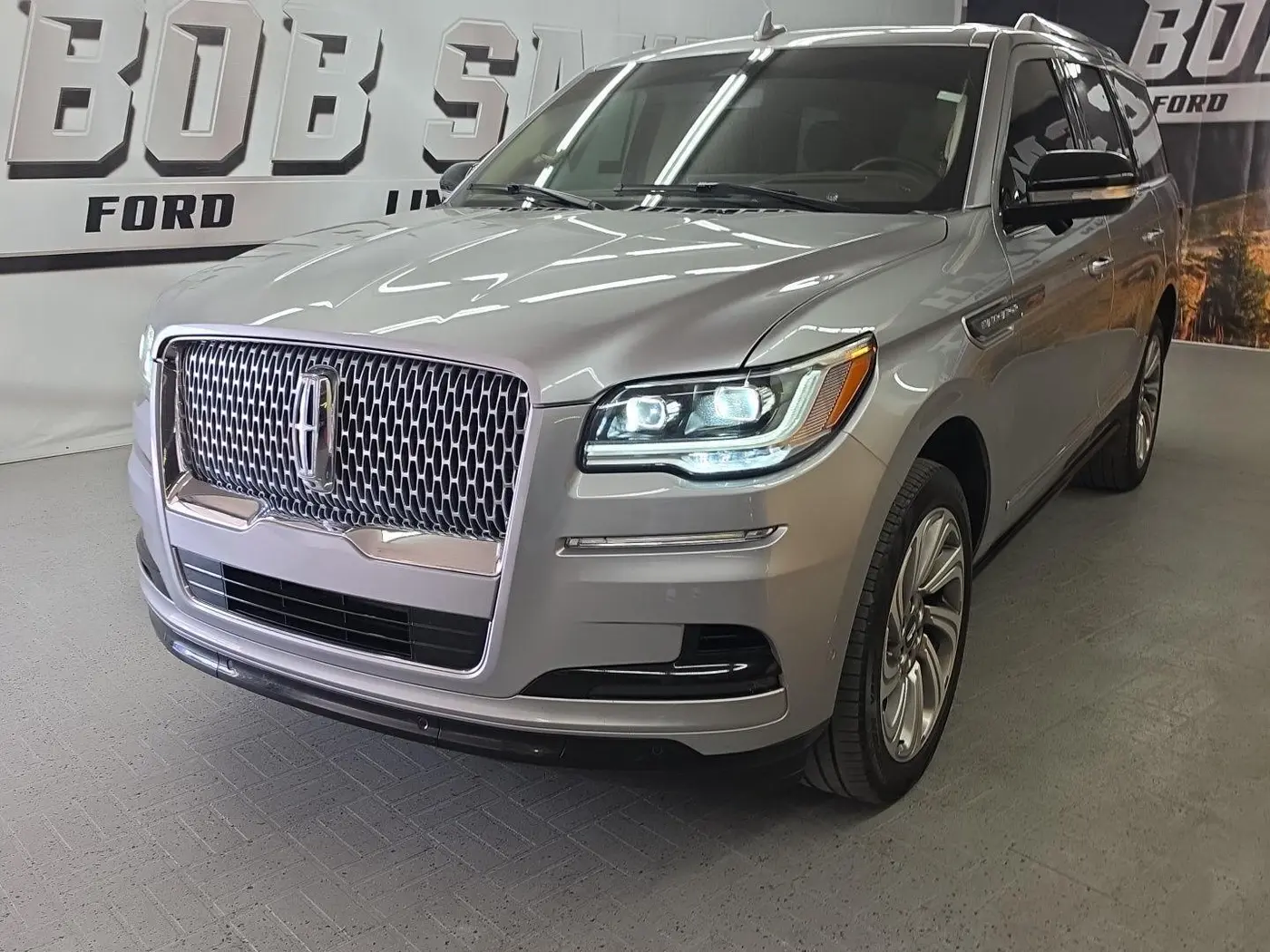 2023 Lincoln Navigator - $60,000