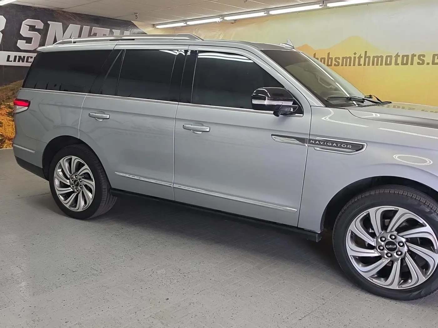 2023 Lincoln Navigator - $60,000