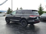 2024 Navigator Thumbnail 4