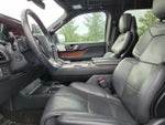2024 Navigator Thumbnail 8
