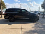 2024 Navigator Thumbnail 7