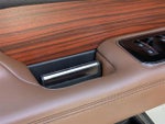 2024 Navigator Thumbnail 9
