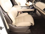 2024 Navigator Thumbnail 15