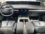2025 Navigator Thumbnail 19